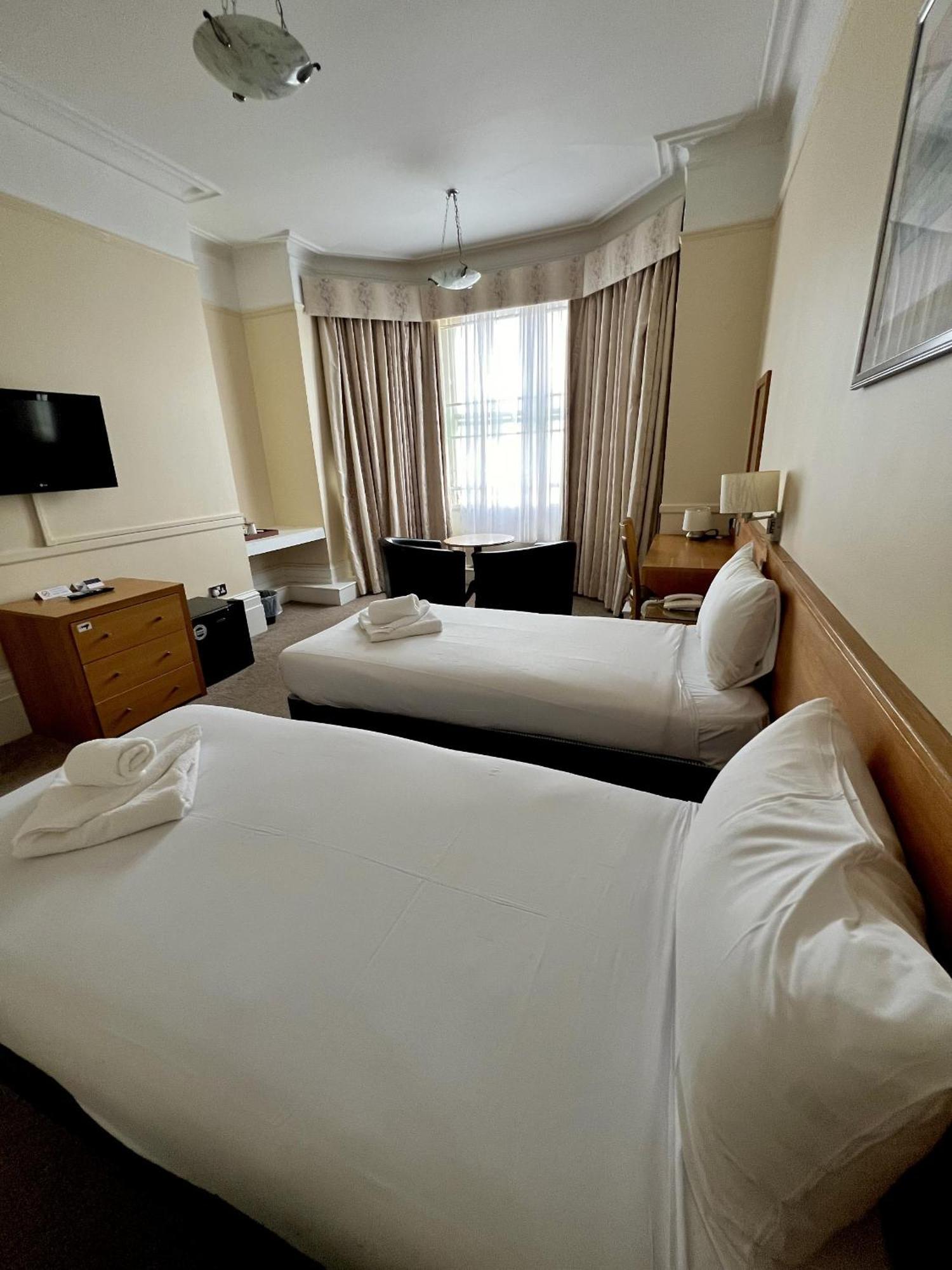 Cavendish Hotel Істборн Екстер'єр фото
